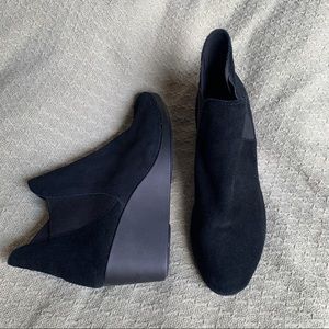 Black CROCS Chelsea Boots